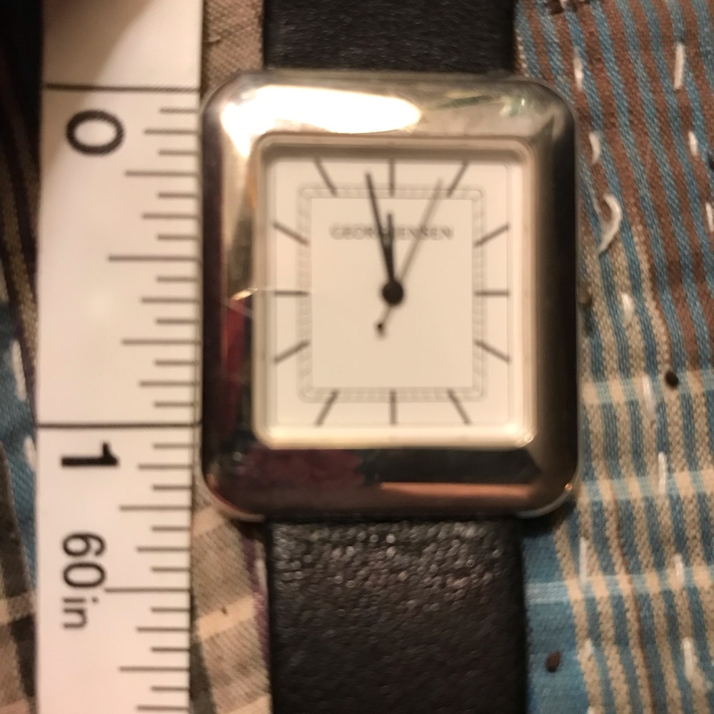 GEORG JENSEN Unisex sterling watch. Battery. Hardly worn. Lena Munthe design 354